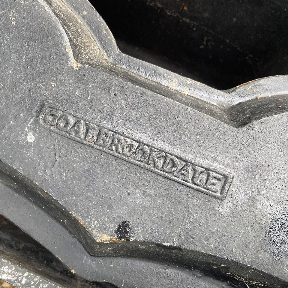 VICTORIAN COALBROOKDALE LARGE CAST IRON GOTHIC HALL STAND eBay