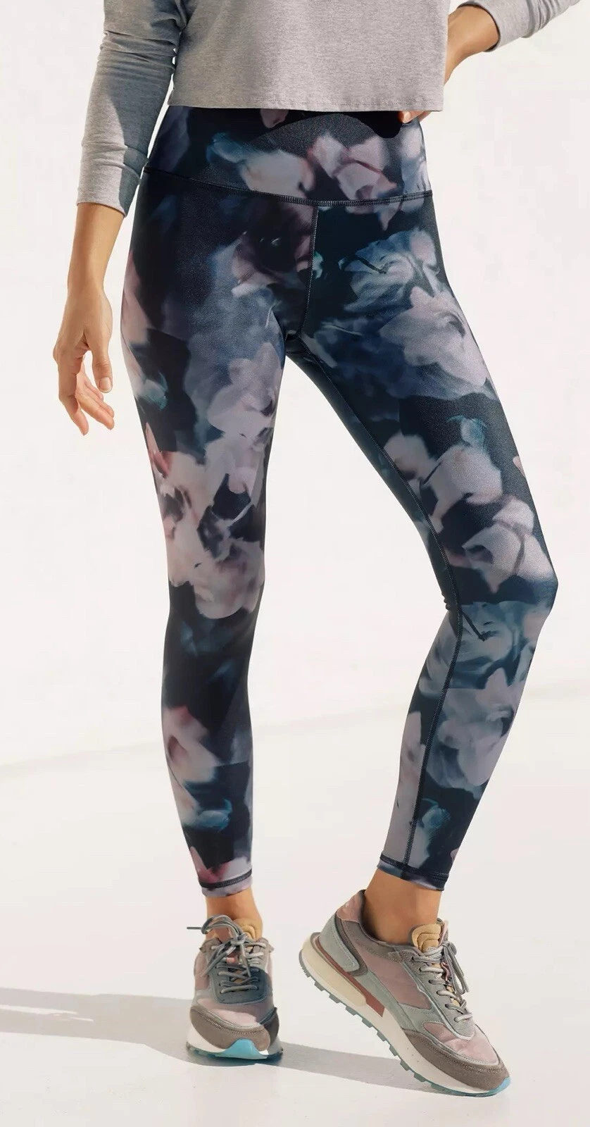 beyond-yoga high waisted midi lux print floral leggings