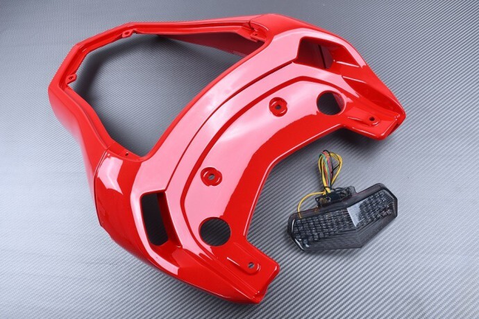 Carénage arrière rouge finition premium et feu gris fumé pour Ducati SBK 999
