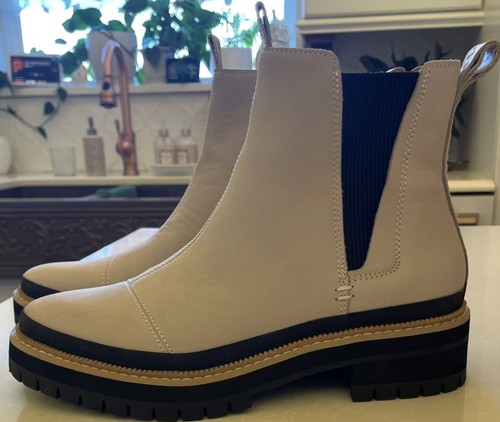 TOMS Women’s 8.5 Beige Leather Chelsea Ankle Boots Lug Sole Pull On Logo
