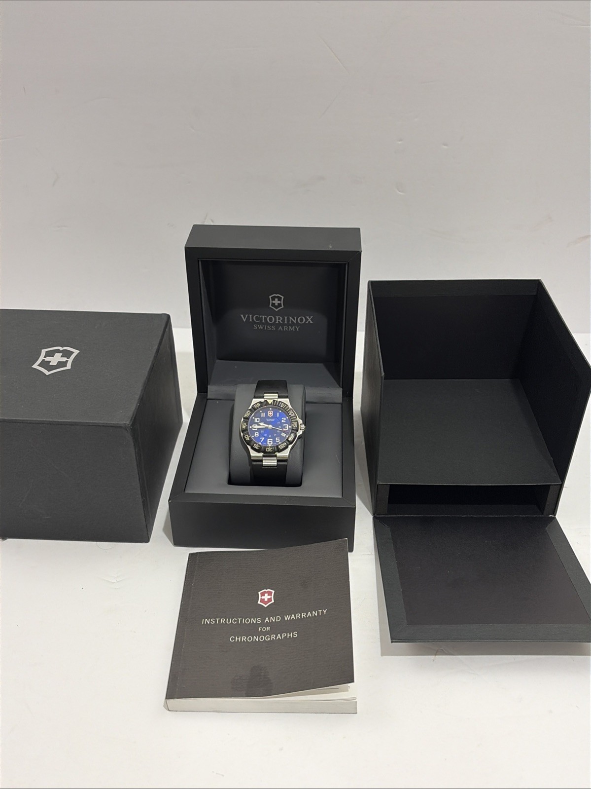 Victorinox Swiss Army Summit XLT 241410 Men's Watch Blue Dial W/ New Battery!