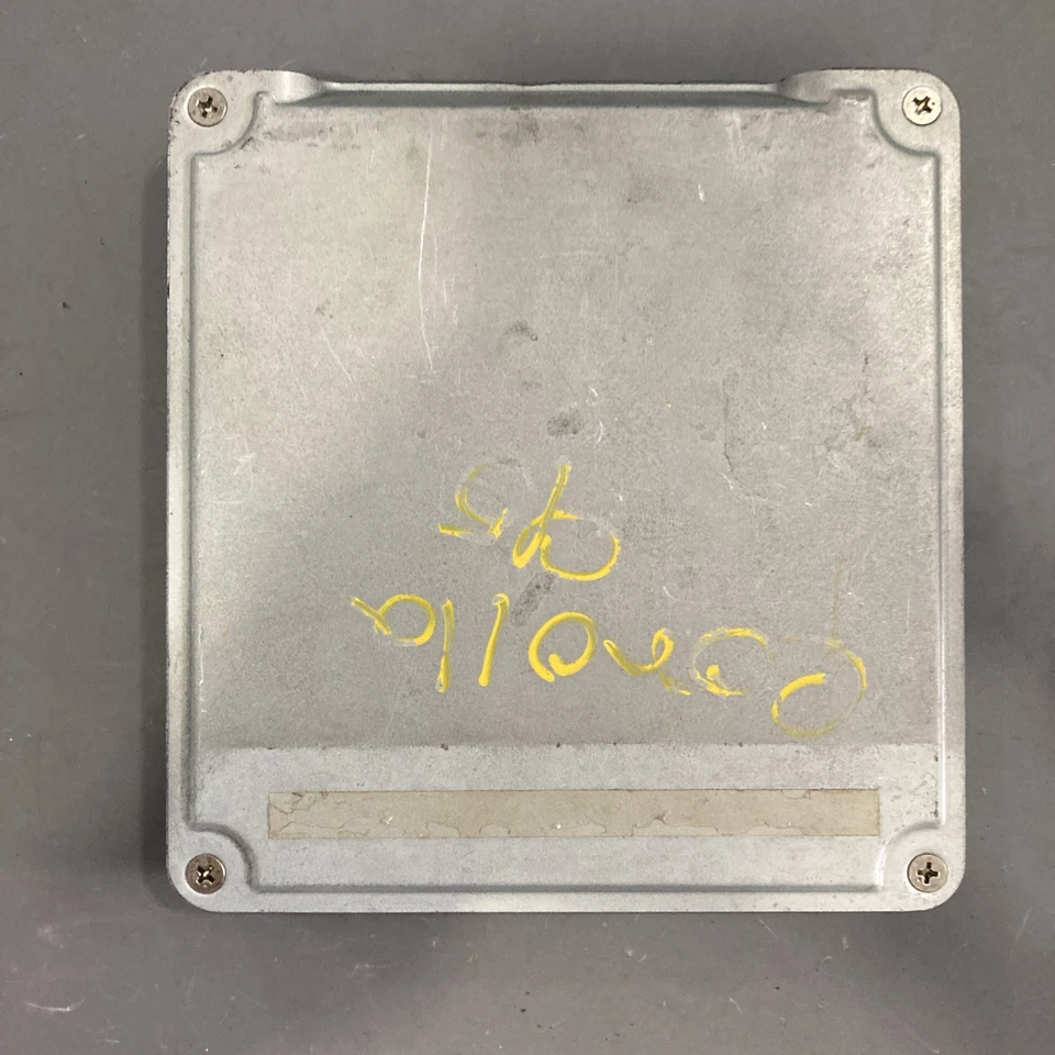 Toyota Corolla 1993-1994 ECU/ECM 89661-02111 Foto 4 de 4