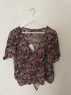 NEU Bluse bunt geblümt M