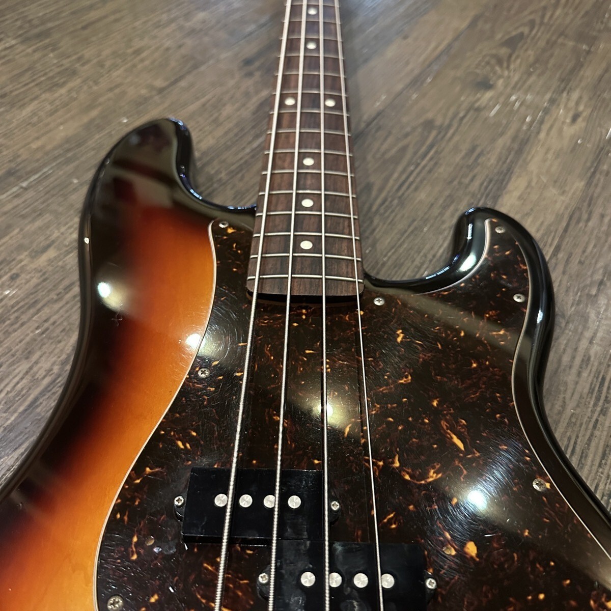 ベース Fender made in japan precision bass Fender Made in Japan Traditional 70s Precision Bass (Arctic