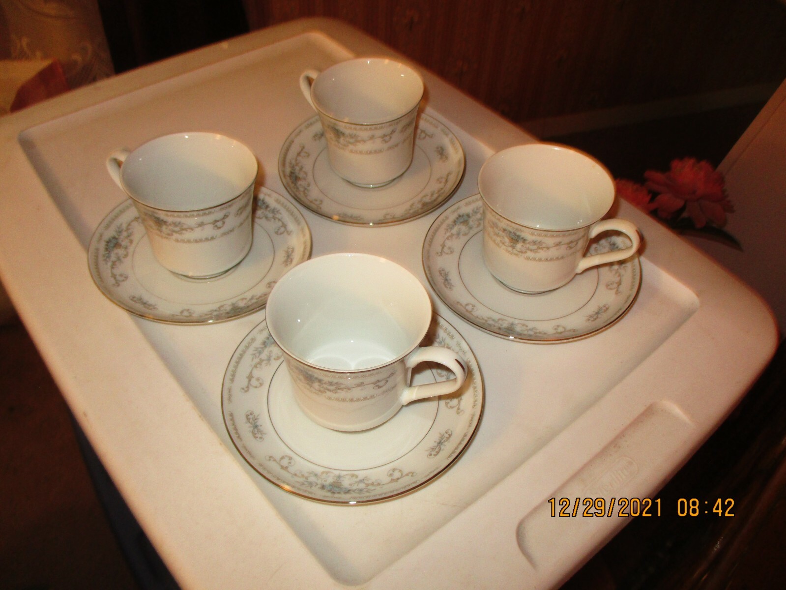 Picture 1 of 4
