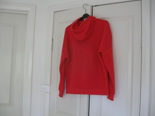 Ladies Sports Jumper With Hood Design Miss Valley Size Medium Red Polyester - Picture 9 of 12