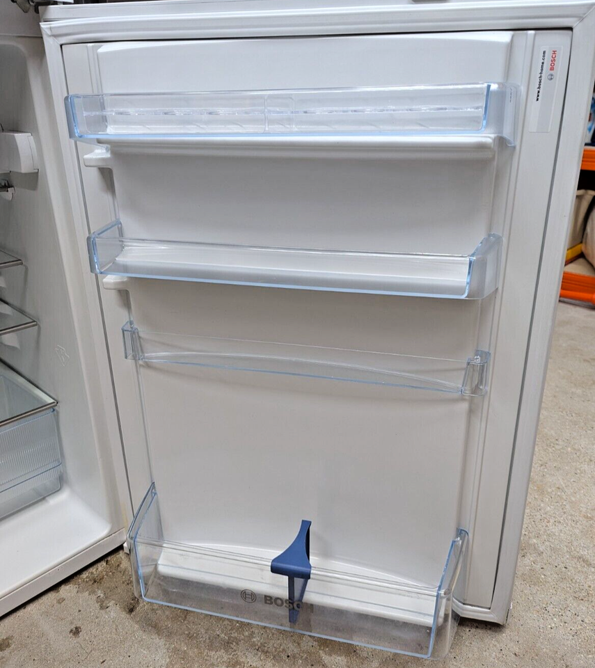 Bosch Undercounter Fridge (KTR16AW20G) White, Used eBay