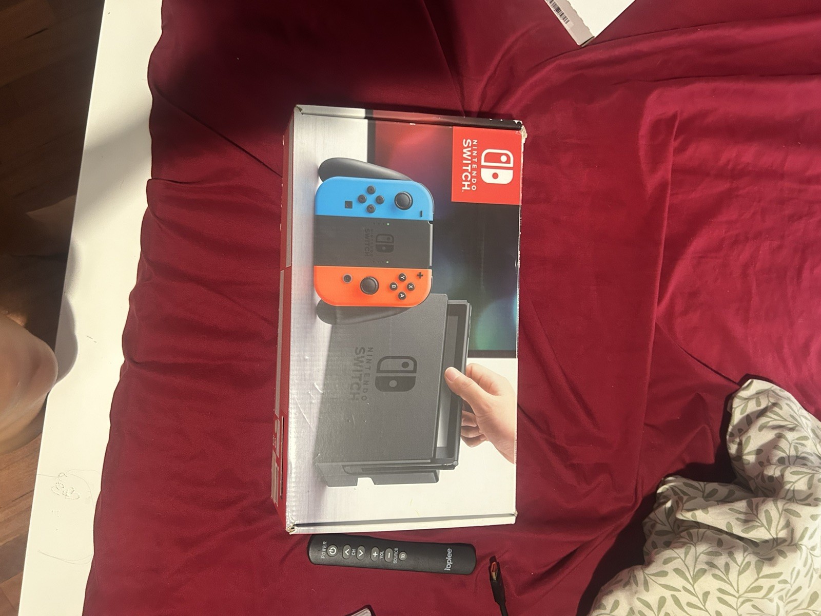 Nintendo Switch 32GB Console Portatile