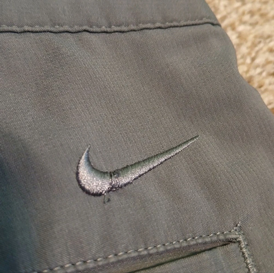 Nike Golf Dri Fit Gray Cargo Golf Shorts Men's Size 32 Casual Outdoors Comfort - Image 3 of 4