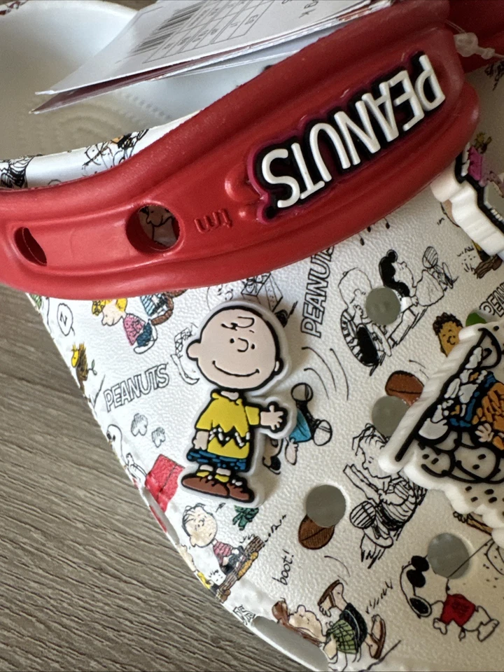 Peanuts Crocs Niños Talla 1 EE. UU. Con 8 Jibbitz Snoopy Charlie Brown Linus Lucy Nuevo Con Etiquetas Foto 4 de 4
