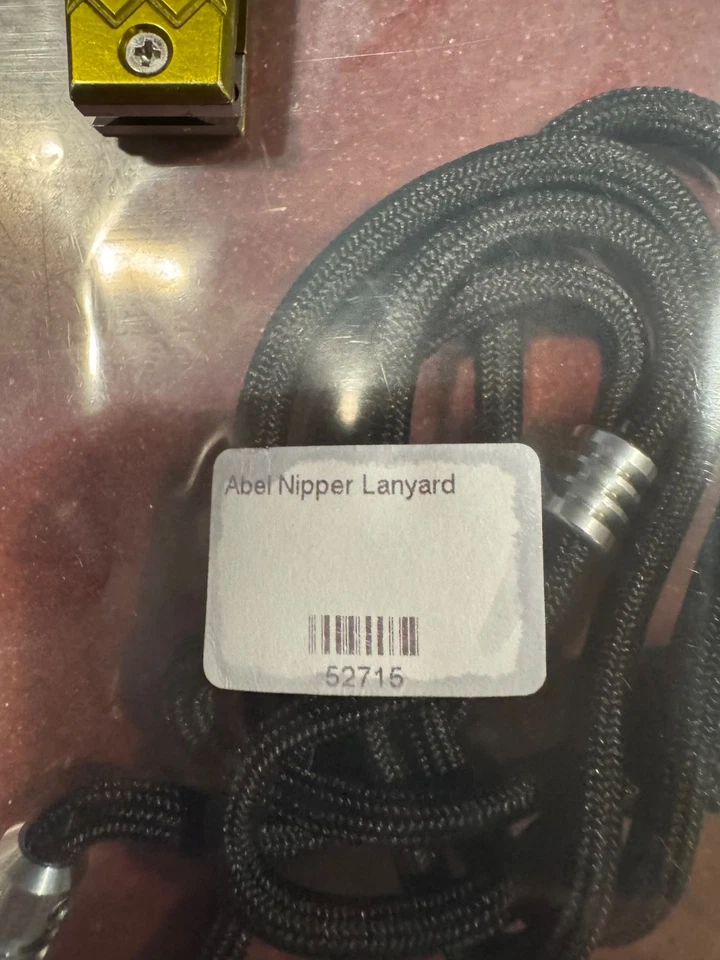 Pinzas Abel con cordón Abel Foto 3 de 3