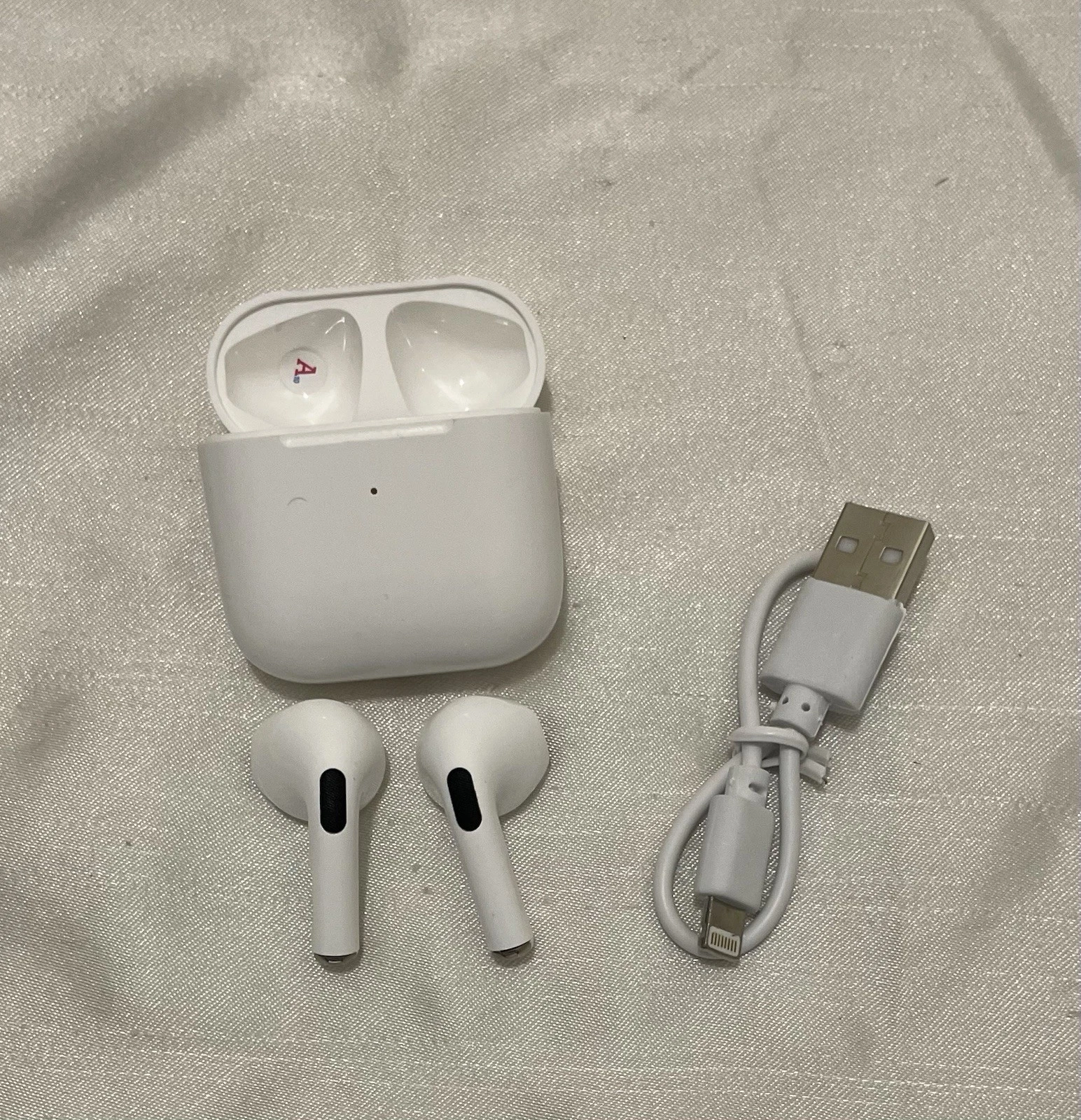 Apple AirPods Pro 1st Generation Charging Case Only Model A2190 Magsafe Wireless