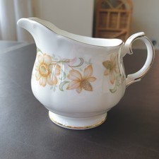 Duchess Greensleeves Bone China Milk Jug Creamer Made in England Floral 😺🐾
