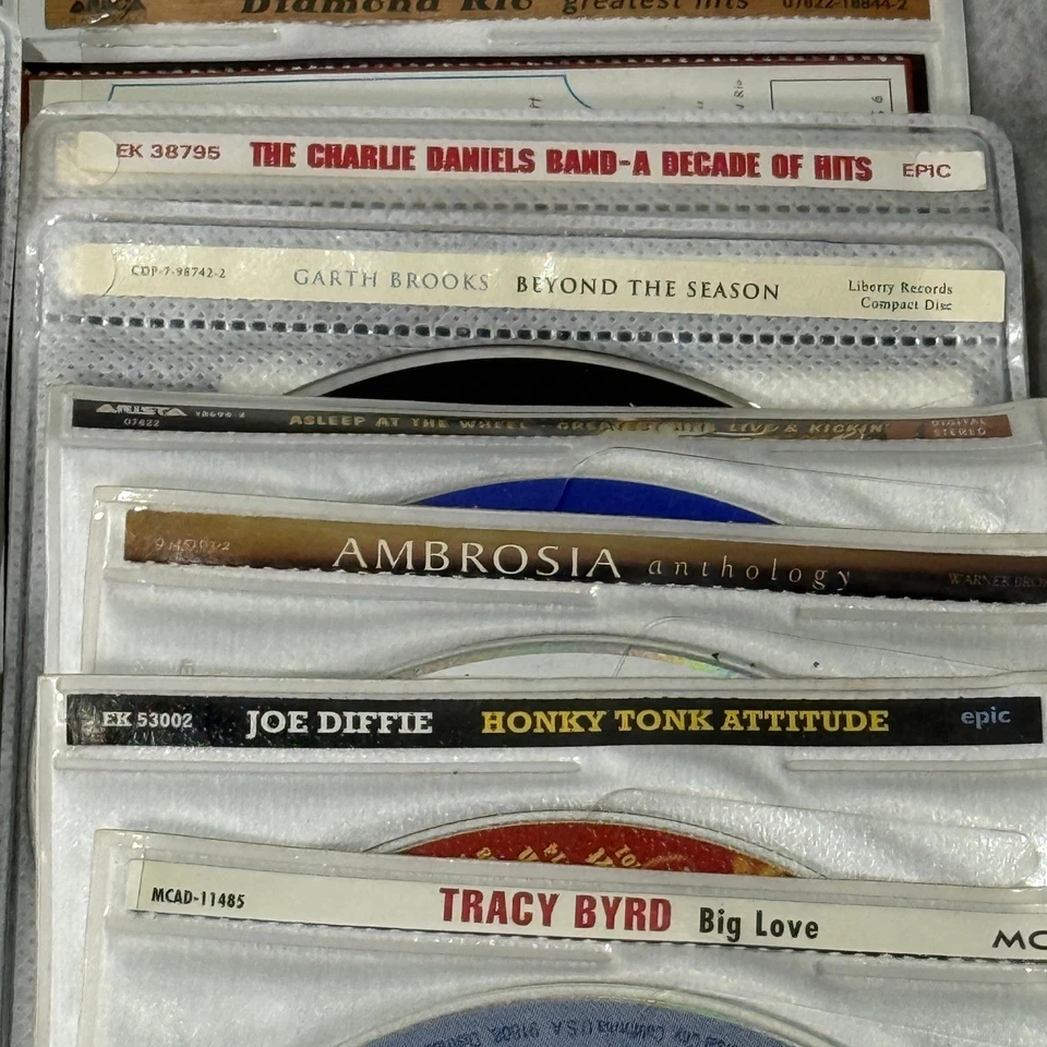 16 Country CD Lot – Disc & Artwork Only –Garth Brooks Brooks & Dunn Dixie Chicks - Image 3 of 4