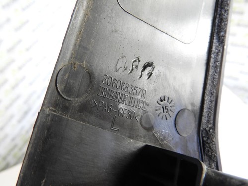 PORTIERGREEP BUITEN LINKS ACHTER CLIO 4 PHASE 1 BREAK 806068357R - Afbeelding 3 van 3