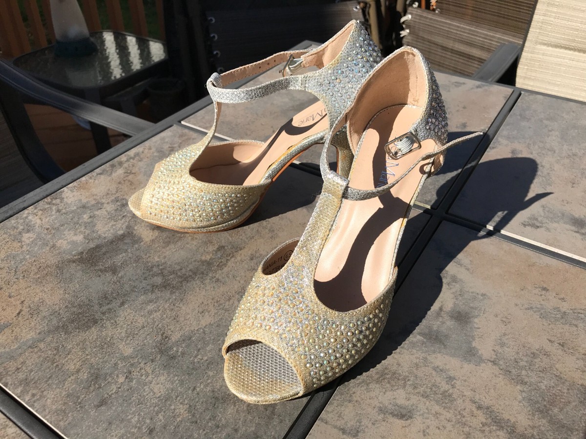 BELLA MARIE SILVER GLITTER HEELS SIZE HIGH ANKLE STRAP OPEN