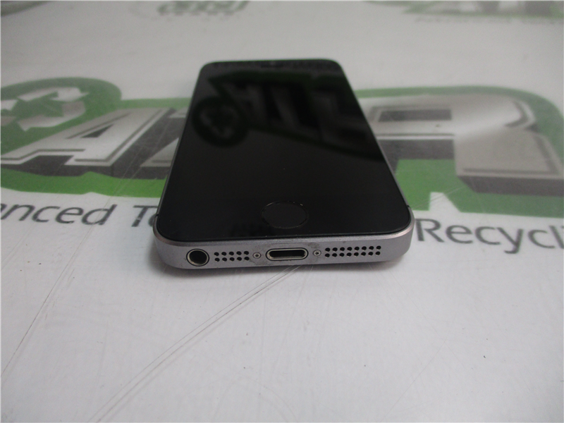 Apple iPhone SE 1st Gen (Model A1662) Gray 16GB Unlocked A9 Bionic