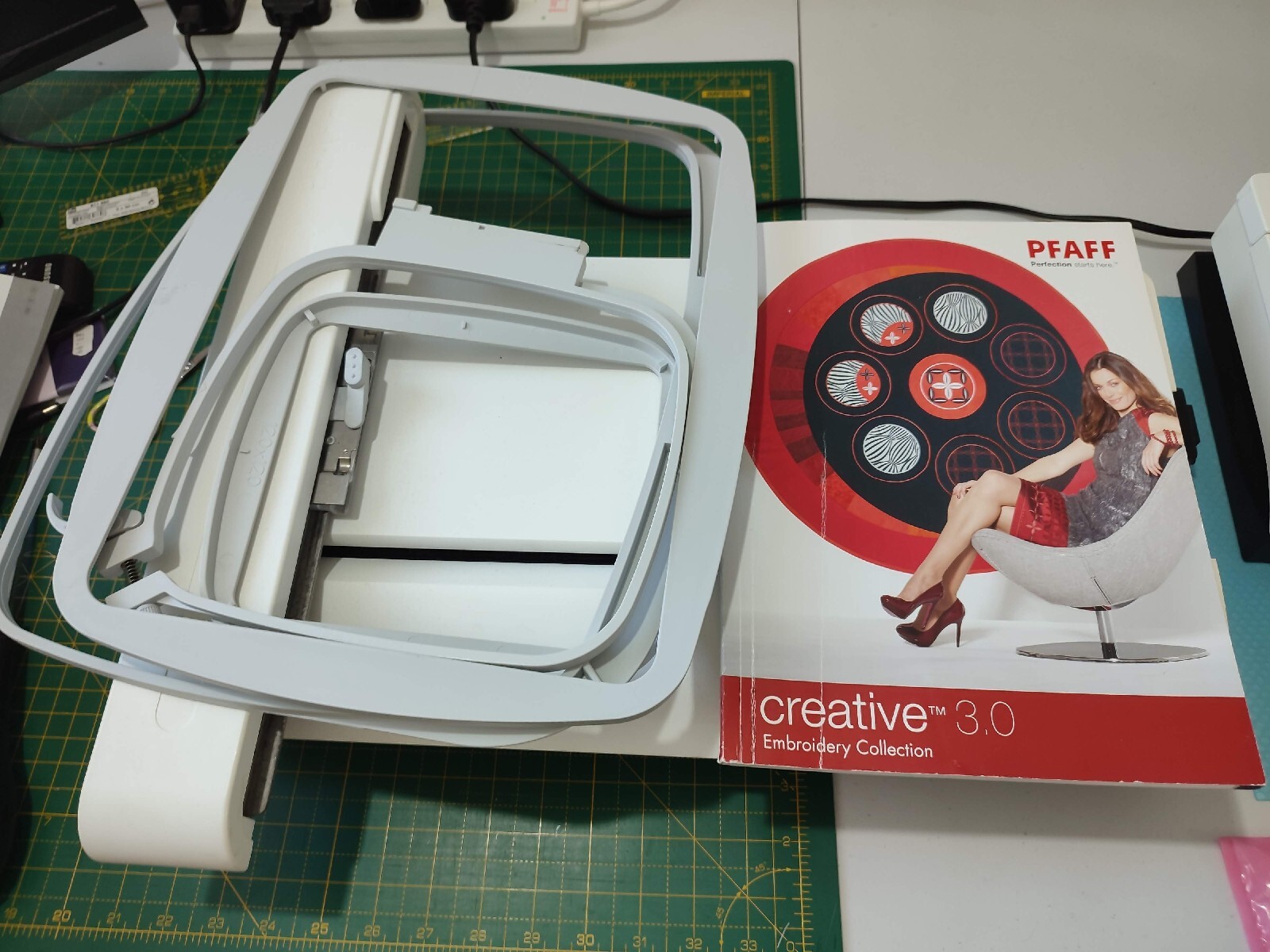 Pfaff Creative 3.0 Sewing With Pfaff BE21 Embroidery Machine eBay