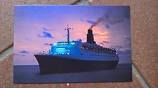 QE2 Cunard postcard in perfect condition