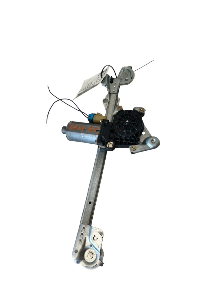 98 99 00 01 02 03 04 05 CHEVY MALIBU Ventana Trasera Motor Regulador Pasajero Derecho Foto 3 de 4