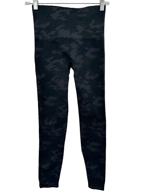 Spanx Look At Me Now Seamless Camo Leggings Full Length Camouflage Blue  Black M