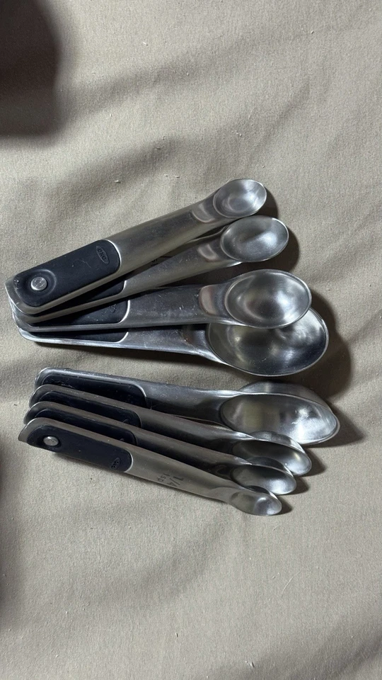 OXO Magnetic Measuring Spoons Two Sets Of FOUR - Image 2 of 4