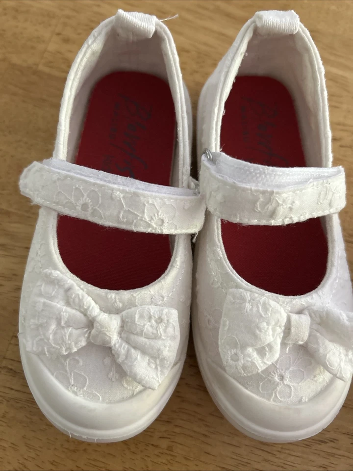 Zapatillas informales CARTER'S sin cordones para niñas pequeñas talla 8 y Blowfish Mary Janes Foto 4 de 4