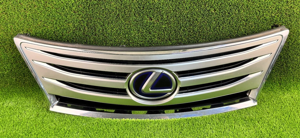 Grelha de para-choque dianteiro Lexus LS600H LS460L 2010-2012 com emblema de radar usada - Imagem 2 de 4