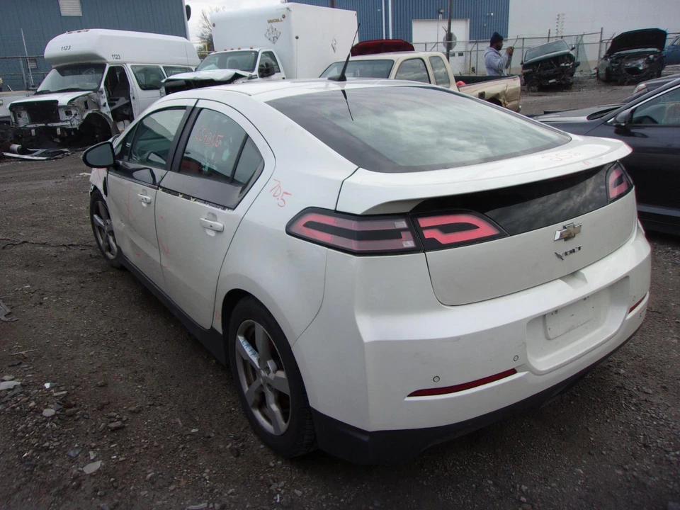 Used Front Left Drive Axle Shaft fits: 2014 Chevrolet Volt Front Front Left Grad Foto 3 de 4