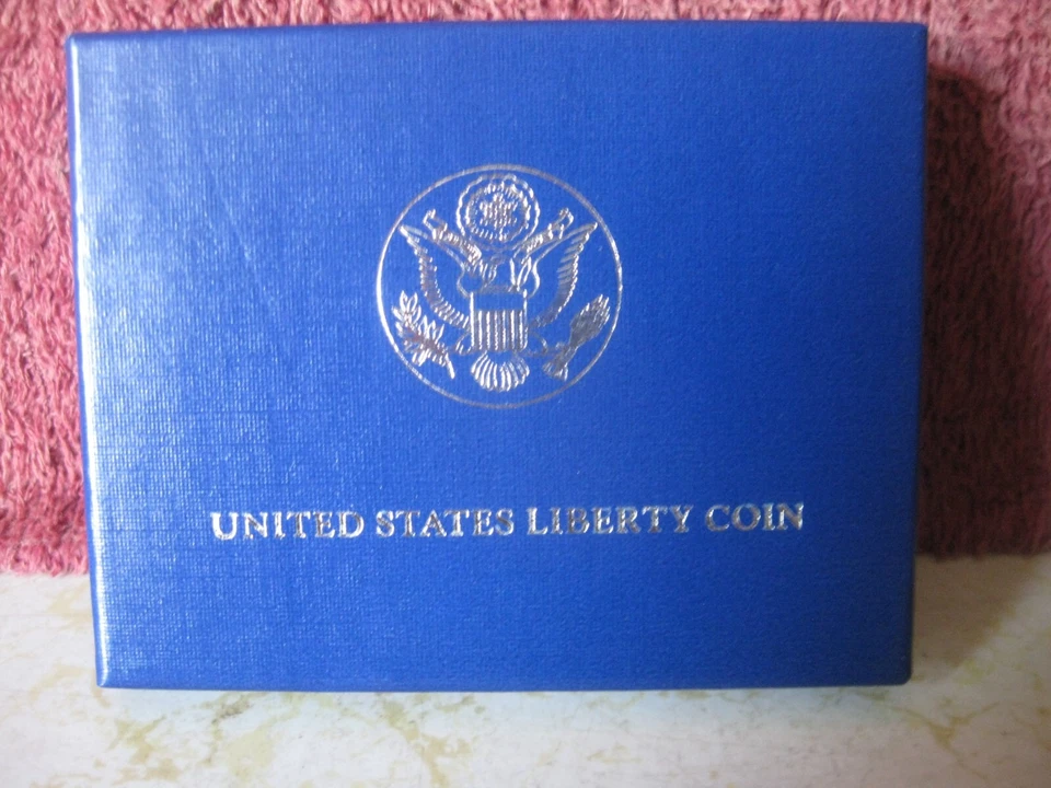 1986 D UNCIRCULATED UNITED STATES LIBERTY HALF DOLLAR IN ORIGINAL BOX WITH COA - Image 4 of 4
