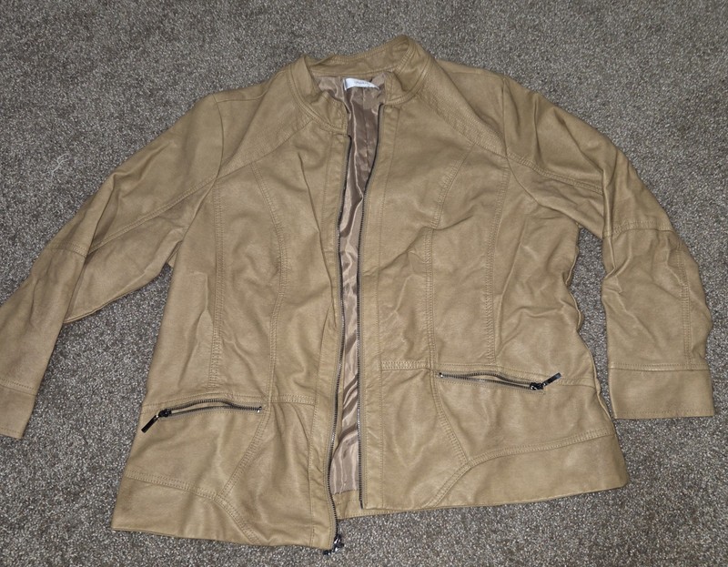 d.jamks Women's Beige Faux Leather Full Zip Lined Short Jacket, Size M