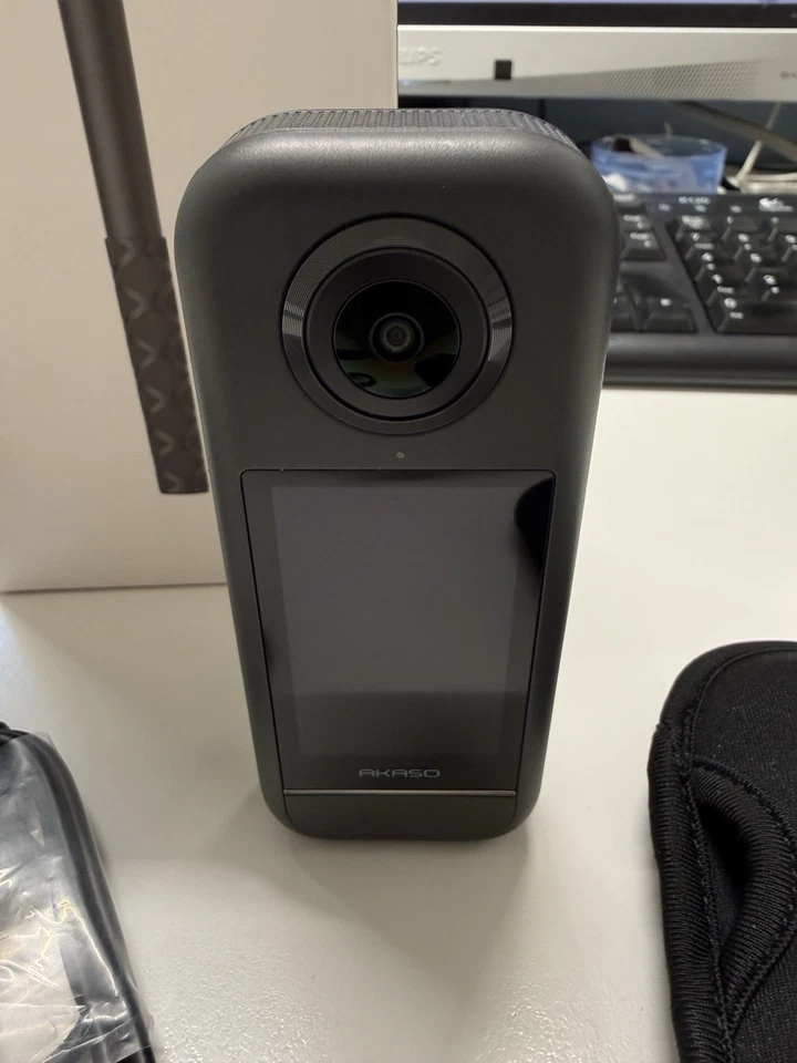 Akaso 360 camera same features Insta360 X3 - EXTENDED PACKAGE - Immagine 2 di 4