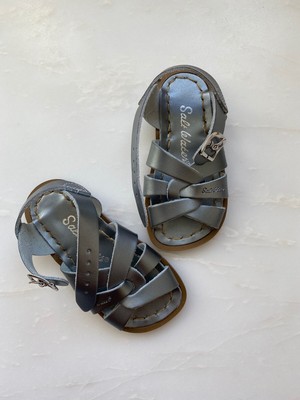 saltwater sandals pewter