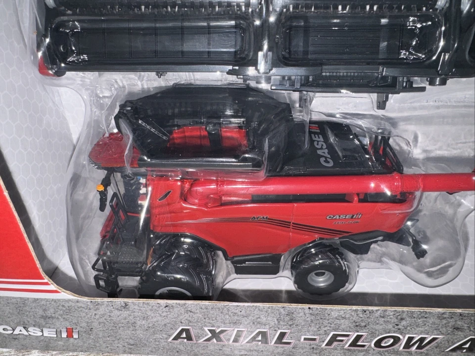 1/64 Scale Case IH Axial-Flow AF11 Combine Front Duals ERTL Prestige Die-cast - Image 3 of 4