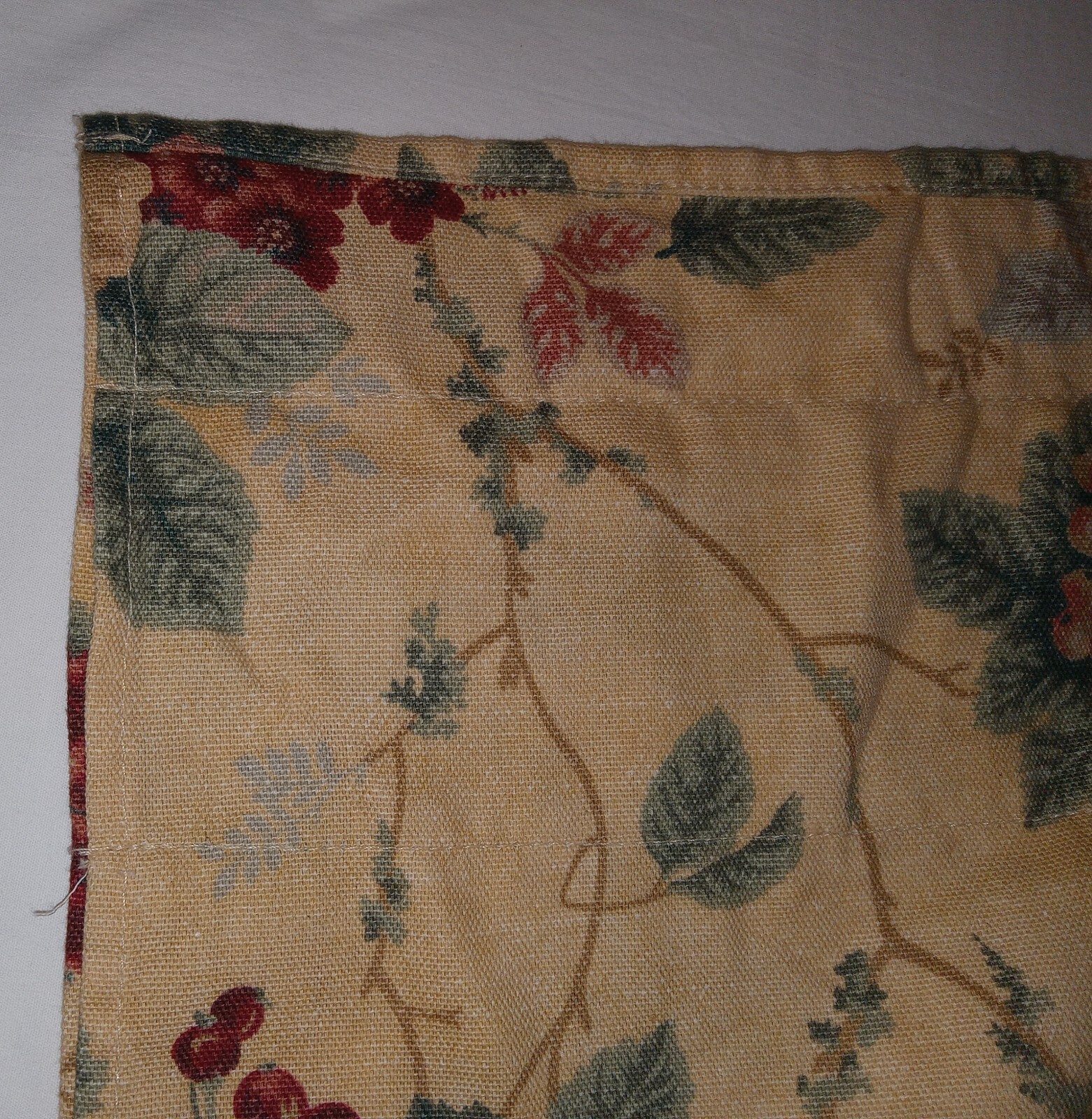 Pair of Waverly Pleasant Valley Curtain Valances Dark Beige Red Roses