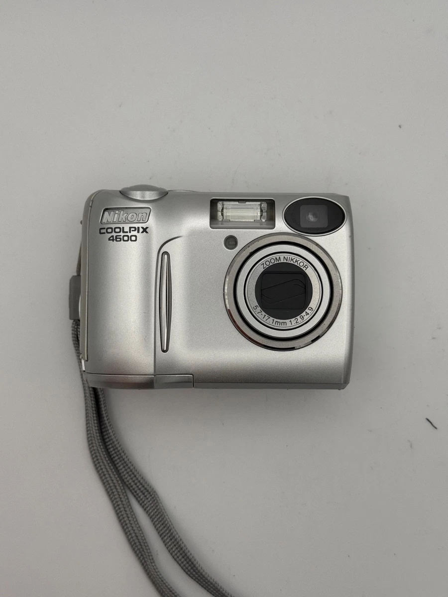 Appareil photo numérique Nikon Coolpix E4600 4 MP 3X Réduction de l'effet oculaire rouge Nikkor ED Zoom 15 modes scène différents Étui en cuir Carte mémoire 2 Go - France
