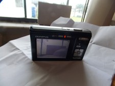 Olympus FE-20 Digital Camera with Battery- WORKS but Detached Battery Door- LOOK