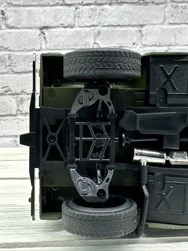 KDW 1/18 Military U.S. Army Humvee Alloy Die-casting Simulation Model INCOMPLETE - Picture 11 of 12