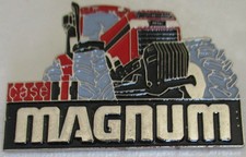 Pin's Badge Anstecknadel Traktor Landwirtschaft MAGNUM CASE IH Landwirtschaft