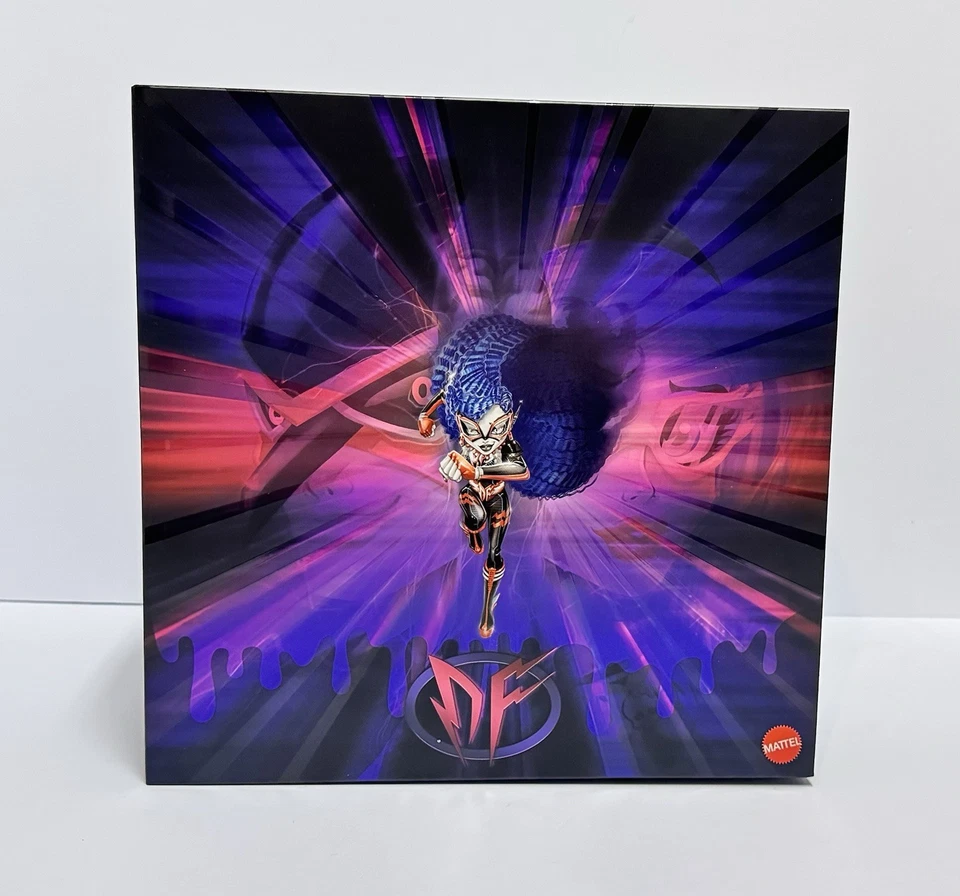 Muñeca Monster High Deadfast Ghoulia Yelps 2024 SDCC exclusiva de Mattel...Leer todo... Foto 3 de 4