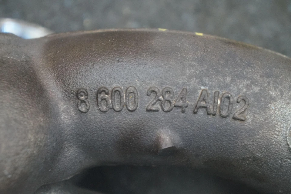 Труба правого коллектора выпускного коллектора 11628600284 от оригинального производителя BMW 750i G11 G12 2016-2018 - Изображение 4 из 4