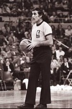 Árbitro de la Asociación Nacional de Baloncesto Earl Strom 1975 FOTO ANTIGUA