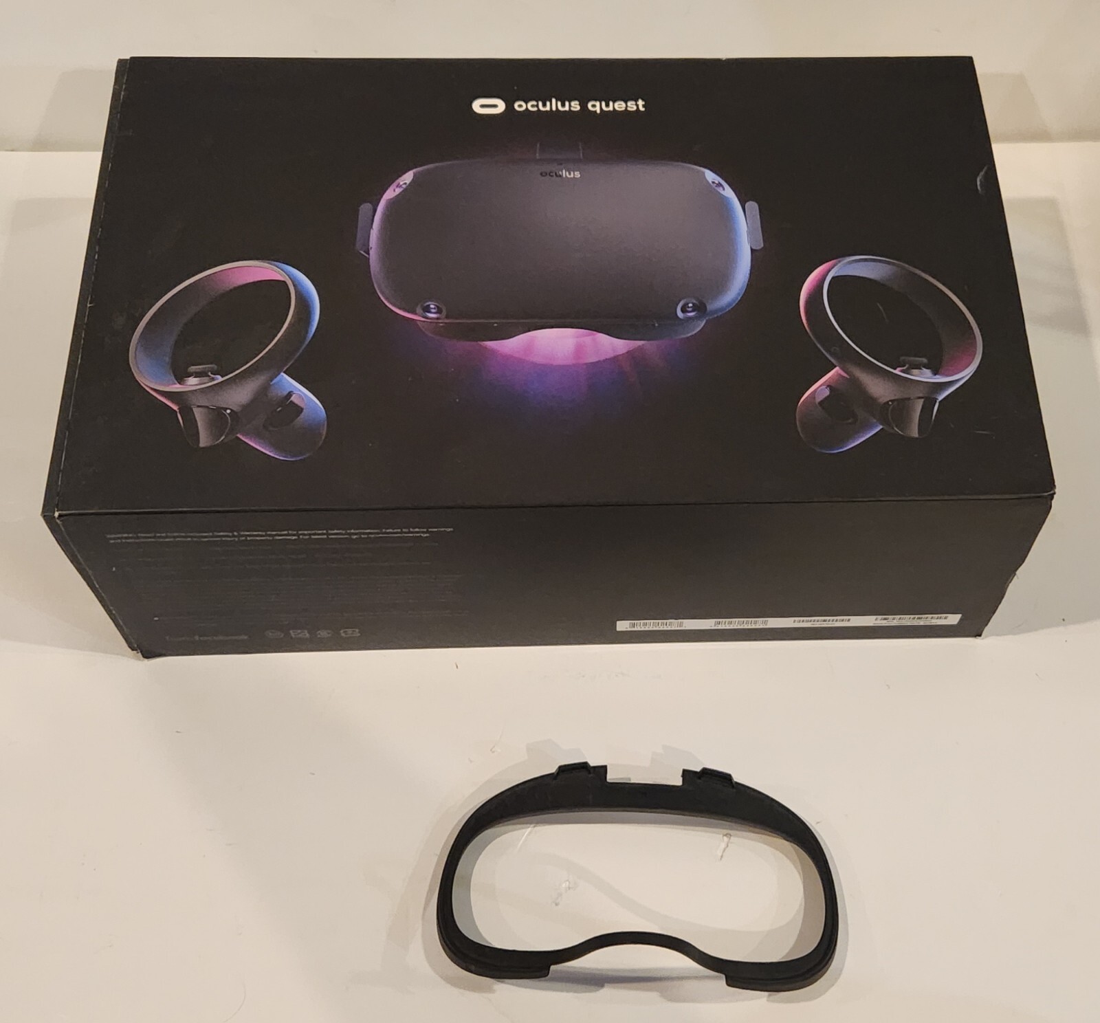 Oculus Quest 1 64GB VR Headset with Controllers Original Box Tested Used-image