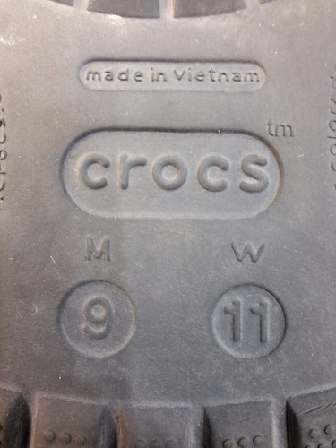 Crocs Men’s Size 9/ Women’s Size 11 Gray w/Green Trim Flip-Flop Thong Sandals - Picture 12 of 12