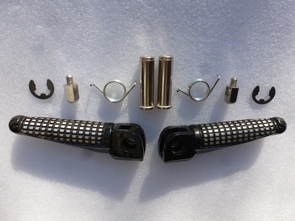 Repose-pied pilote noir en alu pour Kawasaki ER6N ER6F et Ninja 650R