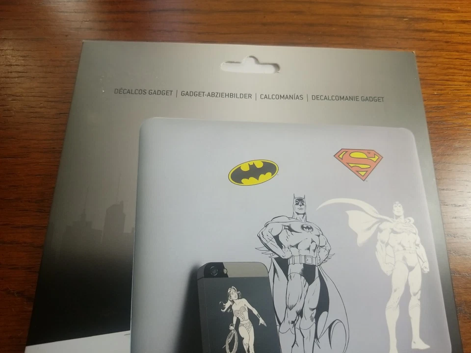 Paladone DC Comics 10 Waterproof Gadget Decals, Superman, Batman, Wonder Woman - Image 4 of 4