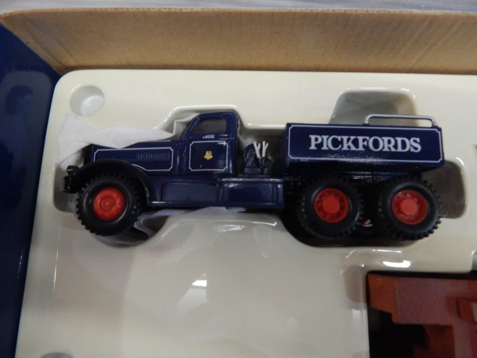 CORGI DIAMOND T BALLAST X 2 & 24 WHEEL GIRDER TRAILER PICKFORDS 55201 BNIB 1:50 - Image 4 of 4