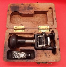 Vintage GPO Hand Stamp Number Dial Card Numbering Machine in Original Wooden Box