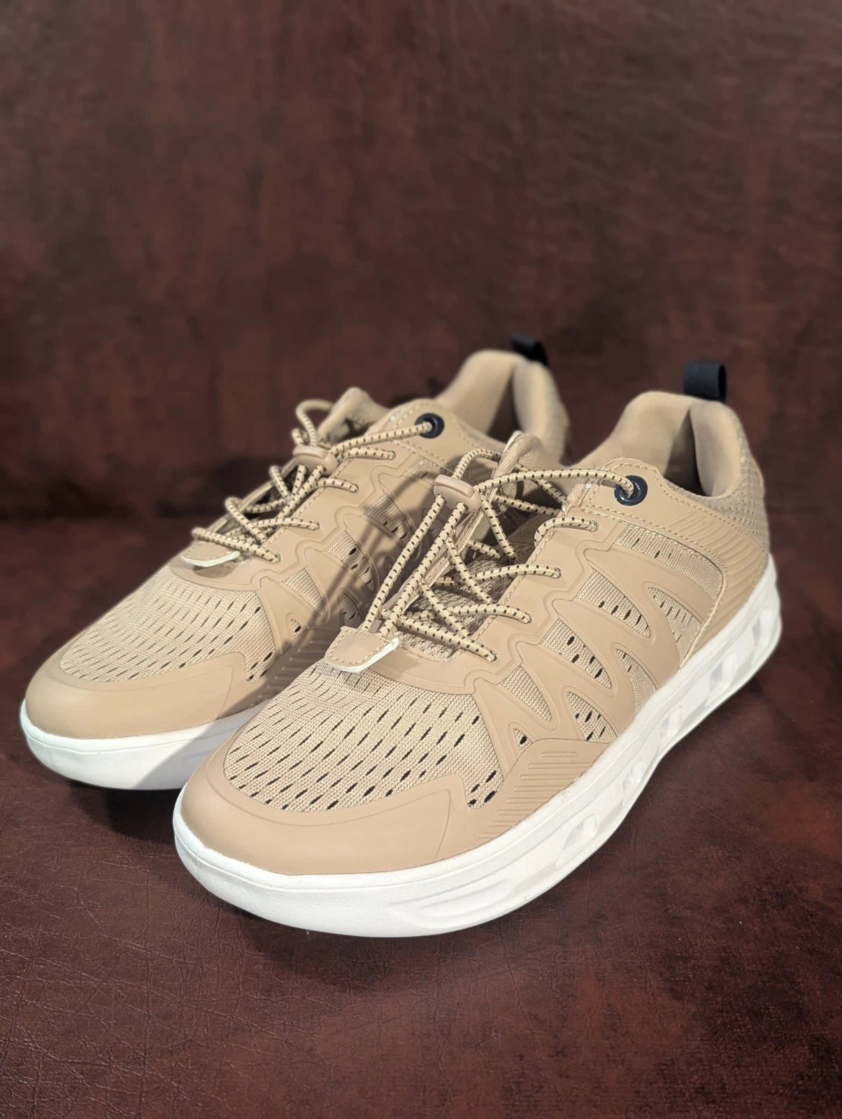Magellan Outdoors Rayburn II Water Shoes Mens size 9D Beige New Athletic fishing