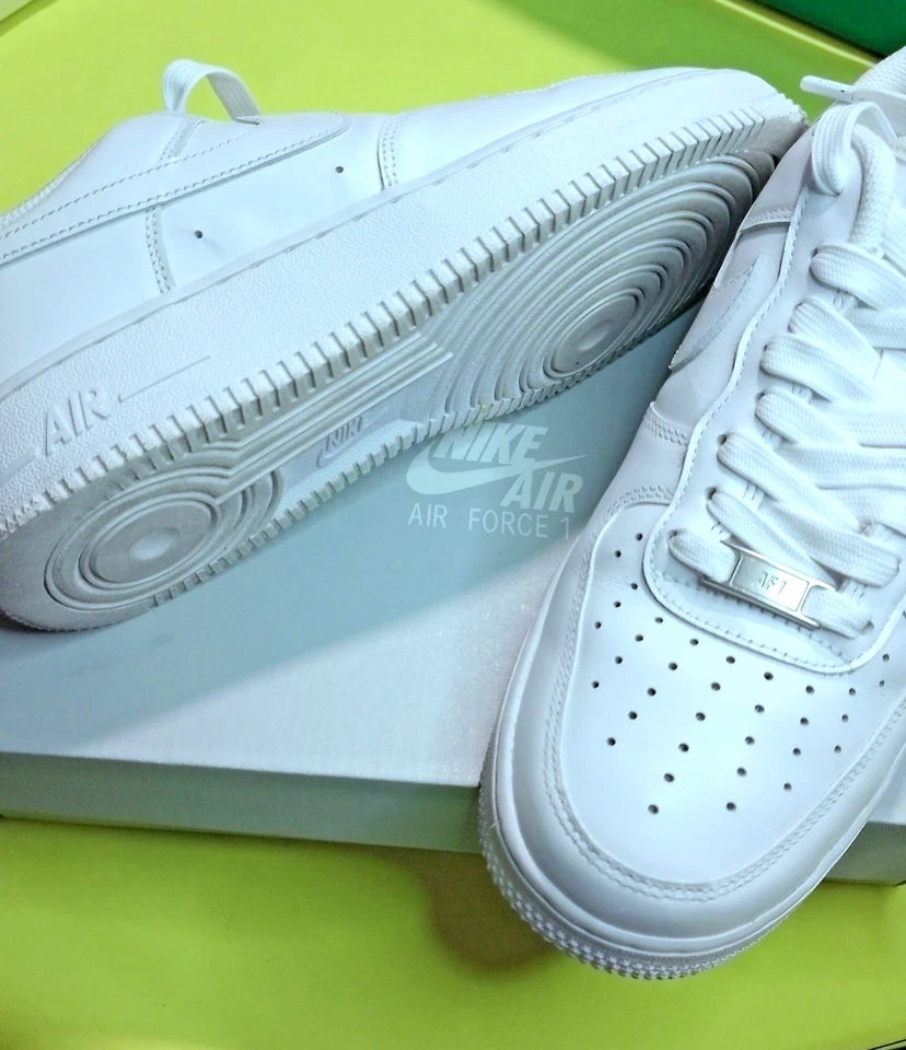 Size 6.5 - Nike Air Force 1, photo 1 of 5